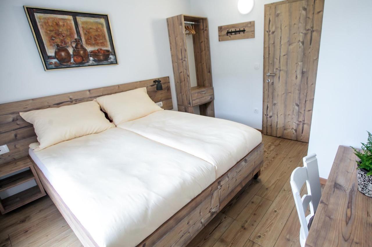 Hisa Poljana Rooms Prevalje 外观 照片