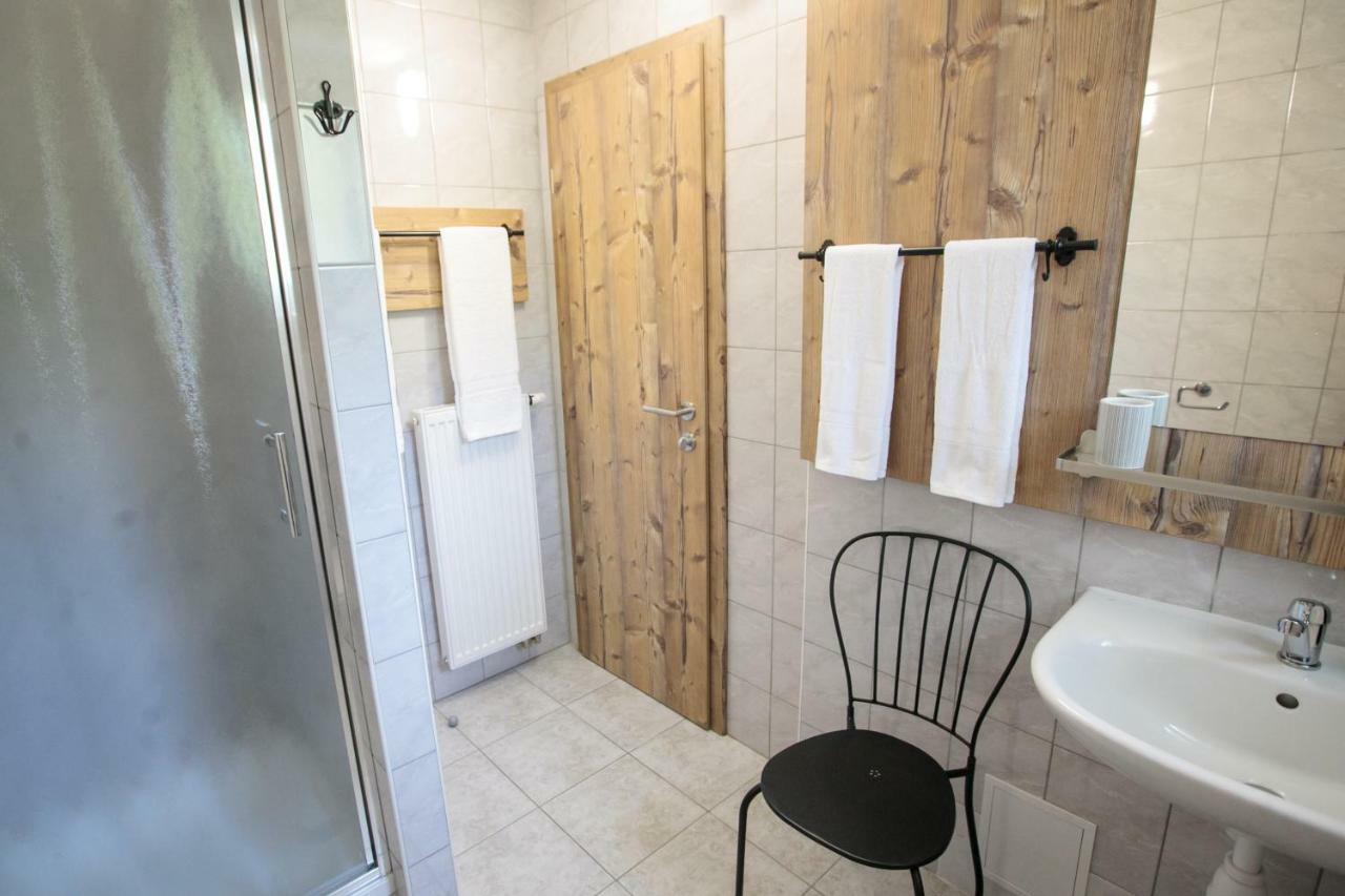 Hisa Poljana Rooms Prevalje 外观 照片