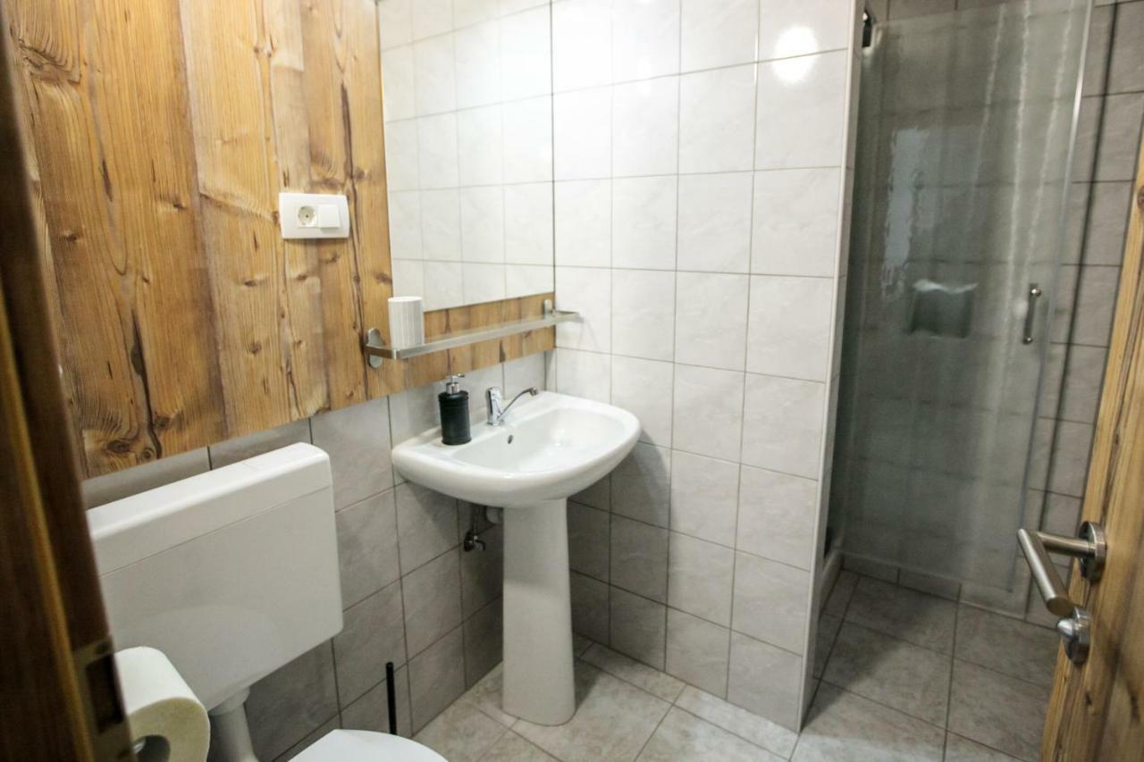 Hisa Poljana Rooms Prevalje 外观 照片