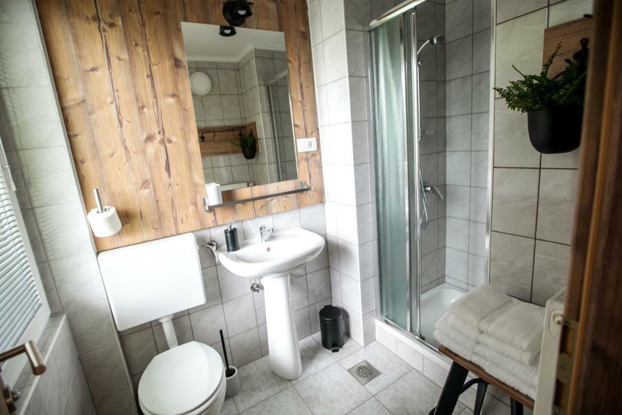 Hisa Poljana Rooms Prevalje 外观 照片