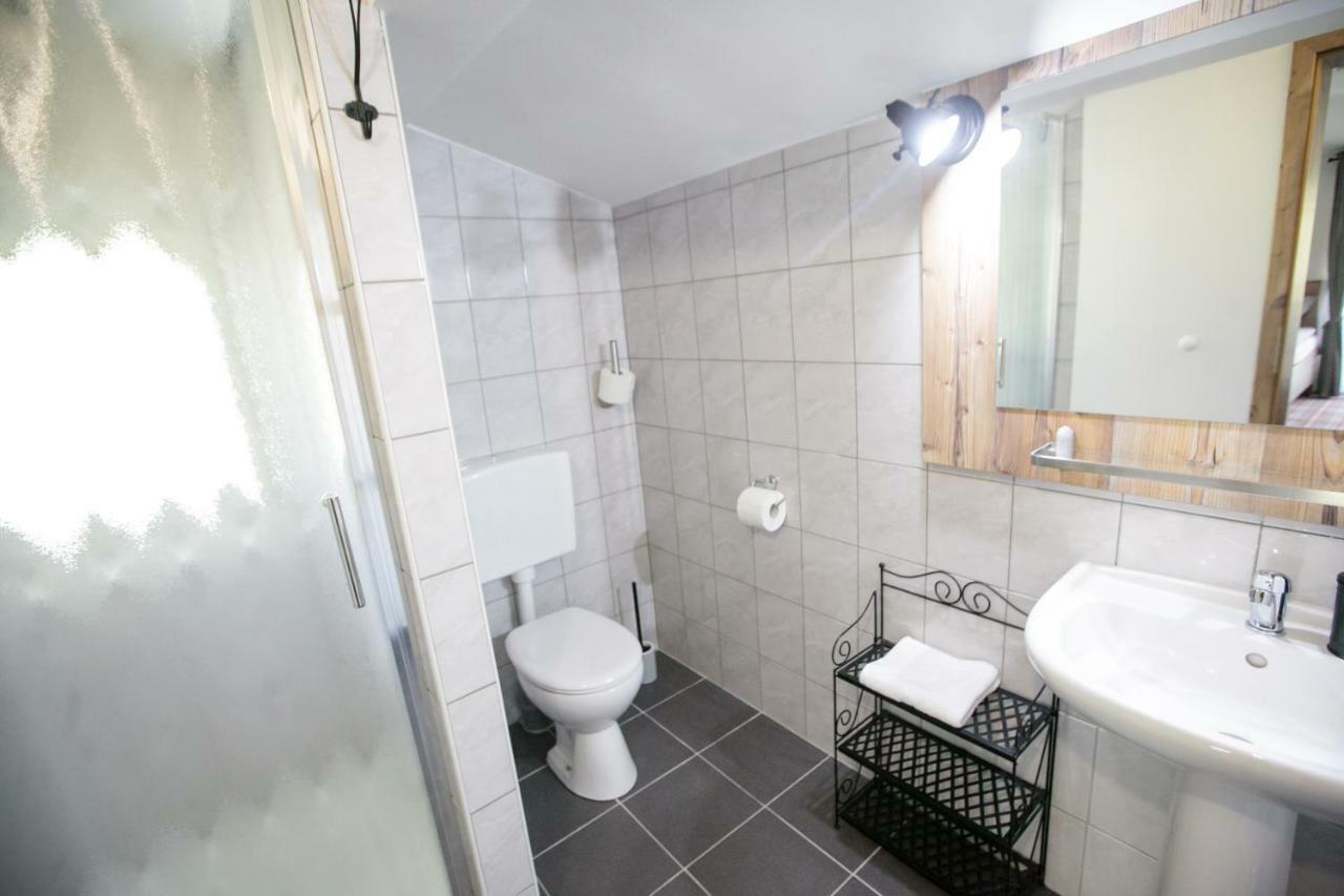 Hisa Poljana Rooms Prevalje 外观 照片